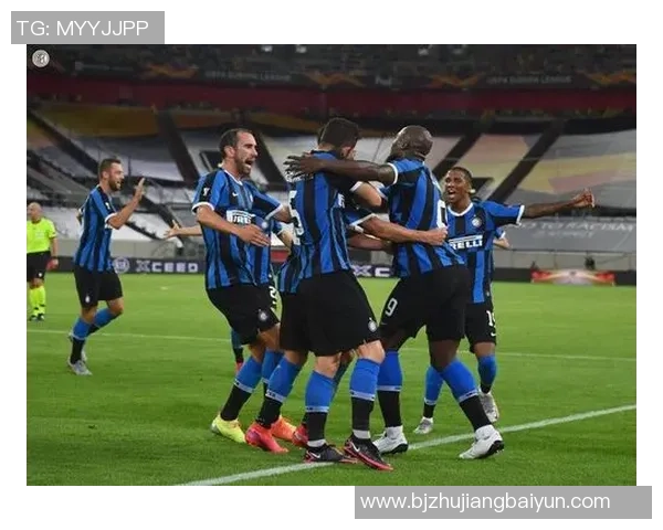 塞维利亚与国际米兰巅峰对决赛前海报全景呈现 塞维利亚与国际米兰巅峰对决赛前海报全景呈现